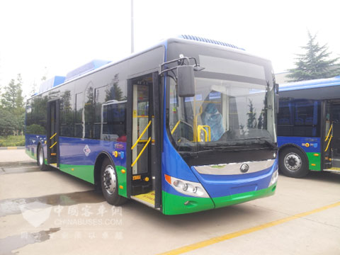 宇通插电式混合动力客车