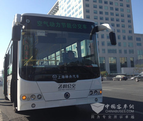 上海神舟汽车节能环保有限公司最新研制开发的空气动力节能公交车