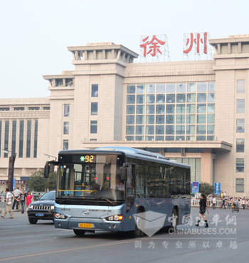 海格混合动力客车在徐州火车站