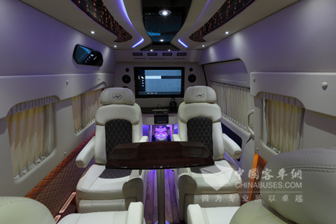 海格H5C VIP版内饰