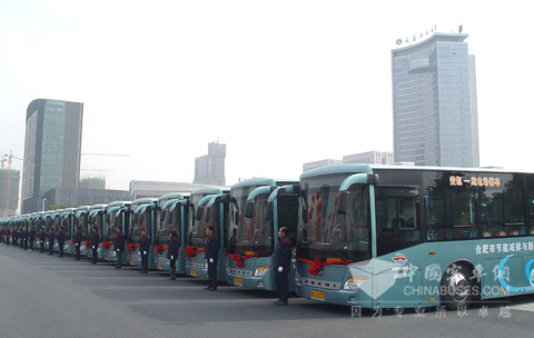 合肥18路纯电动公交车示范运营启动仪式