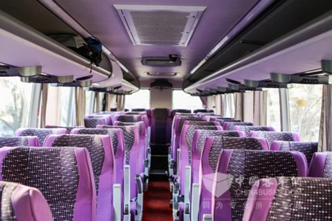 XMQ6129Y5精致内饰提供舒适乘车体验