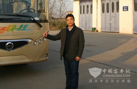 广州安迅保诚巴士有限公司总经理伍时峰