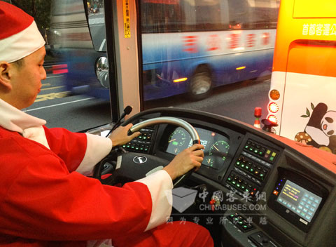 "圆仔"公车台北市民出行的圣诞大礼