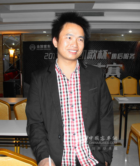 李帝生接受记者采访