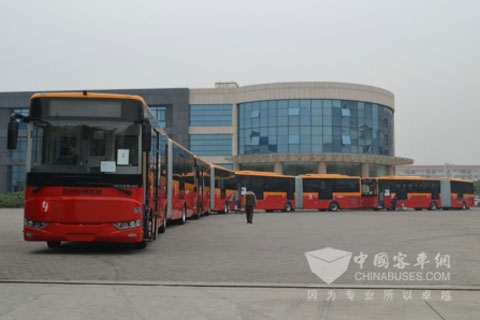 　亚星维特思达18米BRT发往东南亚