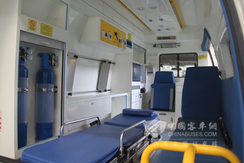 宇通智能救护车内部
