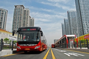 新能源客车推动城市转型“公交都市”