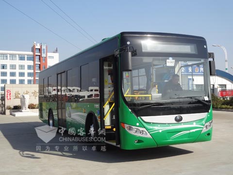  宇通插电式混合动力公交