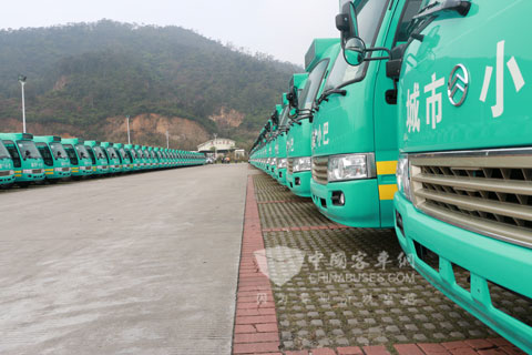 金旅百辆新式小巴投放东莞