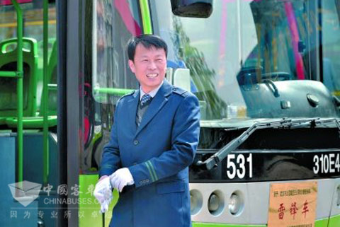 “三零司机”张兵与扬子江客车