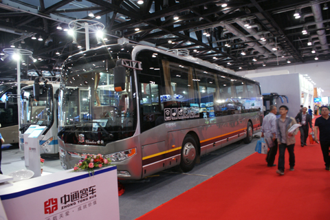 展出的中通公交客车