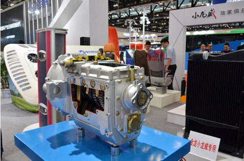 大金龙牵手小龙威独家供应商参展亮相