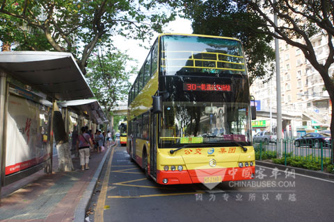 既能缓解客流又具别致气质的双层公交