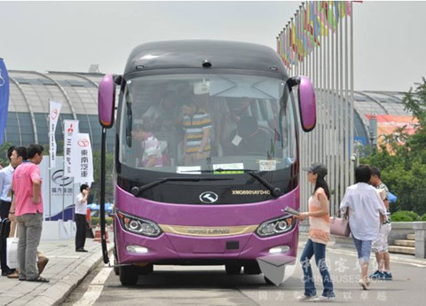 　小龙威担当交易会接驳车获会务组点赞