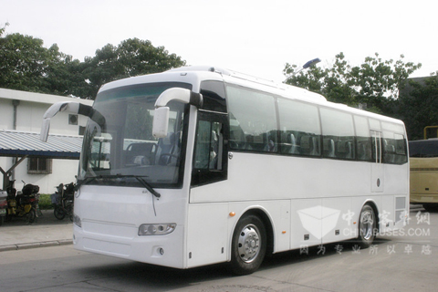 西沃客车新品600i成功下线