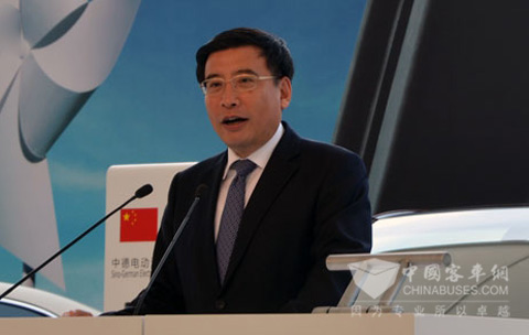 苗圩出席“中德电动汽车充电项目”发布活动