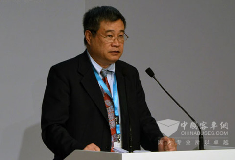 李刚在中德电动汽车充电项目研讨会上发言