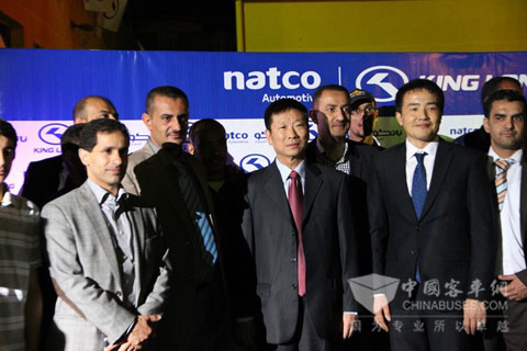 首批金龙客车成功进入也门市场