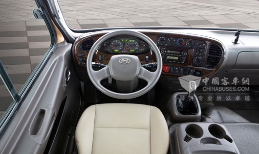 康恩迪的驾驶舱