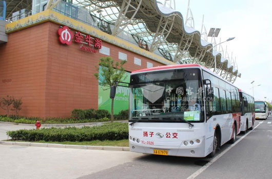 大金龙服务青奥会帆船运动比赛接送车