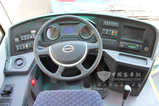 海格E系中巴的驾驶区