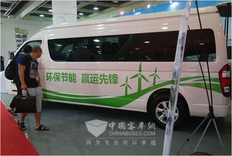 九龙A6纯电动多功能商务车