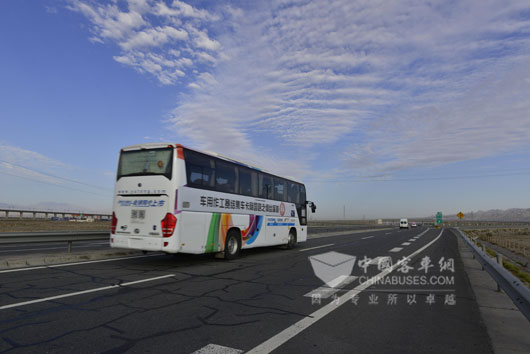 新丝绸之路上的宇通客车