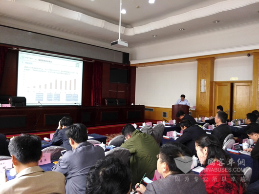 福田欧辉客车事业部副总经理刘国强先生介绍智蓝一体化运营解决方案