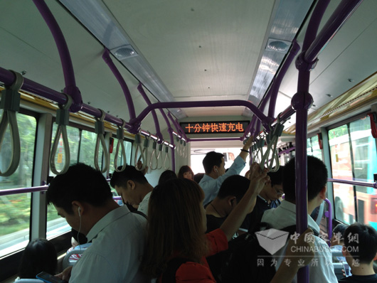 恒通12米快速充电纯电动客车内部