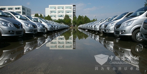 护航“APEC” 福田商务汽车展自主品牌风范