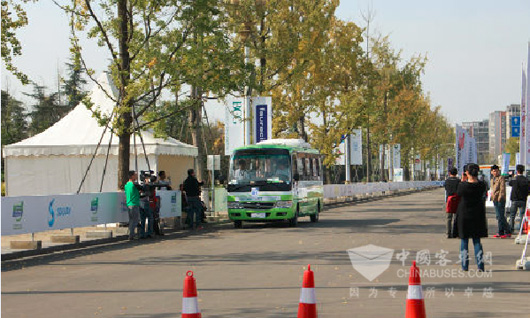 模拟公交车站点上下乘客