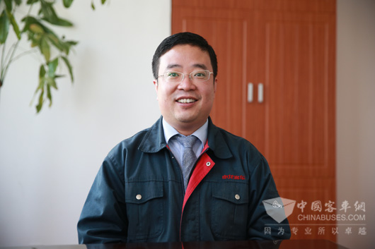 申龙客车海外市场部经理裴建军
