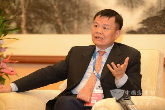 南京金龙董事长黄宏生