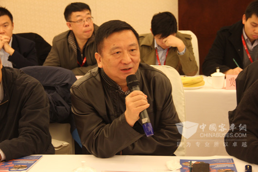 深圳市汽车维修协会副会长、原深圳市运发集团股份有限公司资产机务部部长于怀勇