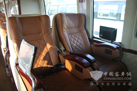 亚星YBL6148H3高端商务舱座椅