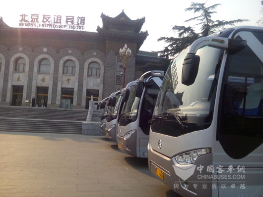 金旅客车服务两会