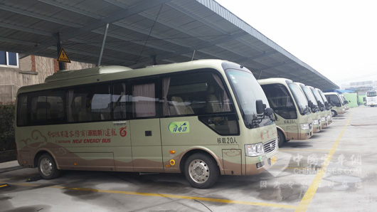 江苏龙途运营的宇通纯电动客车