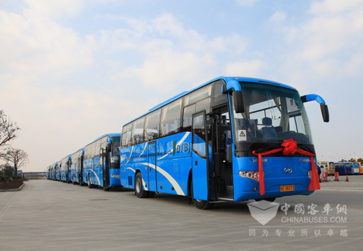 海格纯电动大巴批量交车