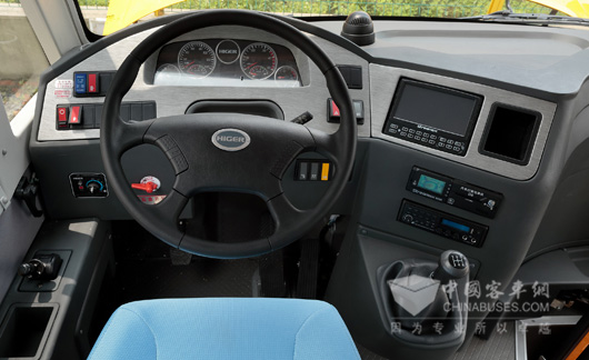 海格小龙驹驾驶区