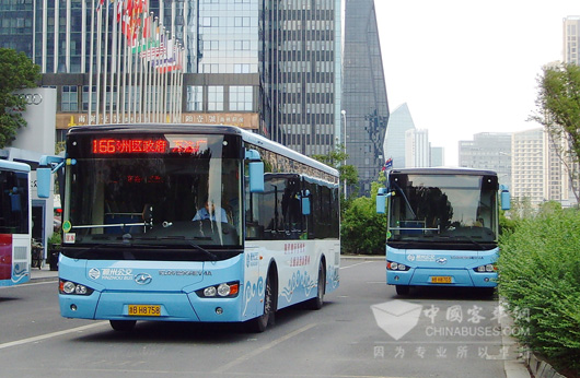 海格插电式混合动力公交在宁波运营