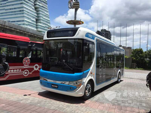 时代电动增程插电式客车亮相宝岛台湾
