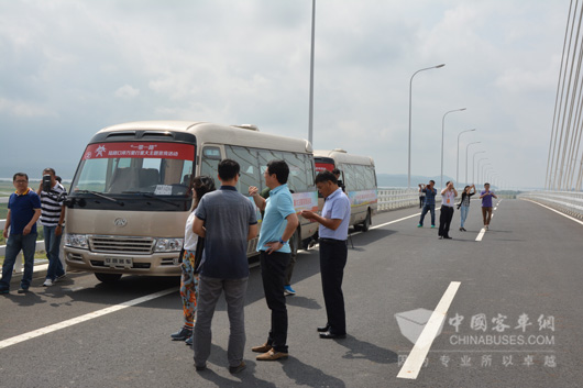 宝斯通为中央媒体采访团保驾护航，见证中国陆路口岸发展成就。