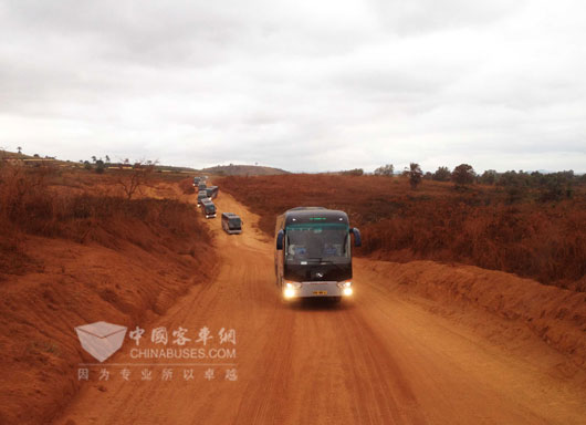 试运行近一年，成功获得客户信任的金龙大巴