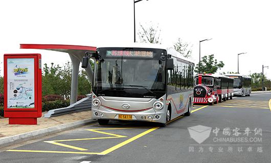 　沿太湖流域旅游配备的海格纯电动中型旅游公交车