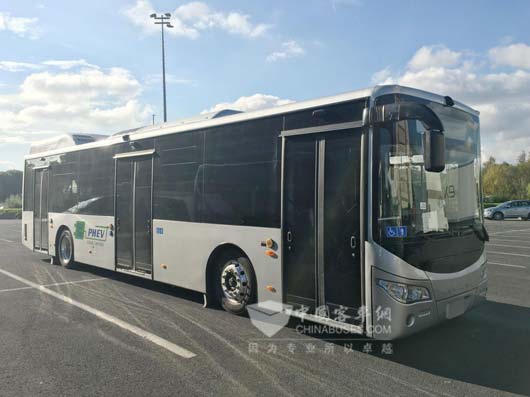 三辆展车抵达比利时KORTRIJK