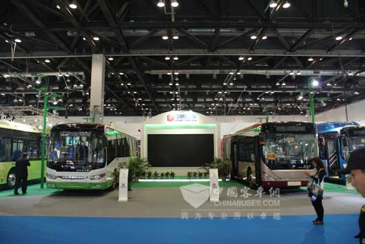 中通客车展位