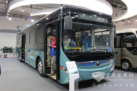 　宇通ZK6125CHEVPG混合动力客车