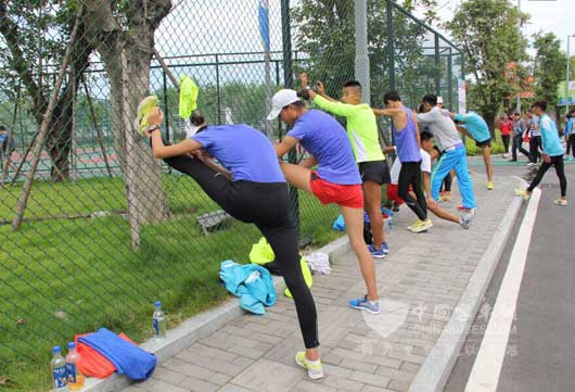 运动员们积极备战勇夺金牌