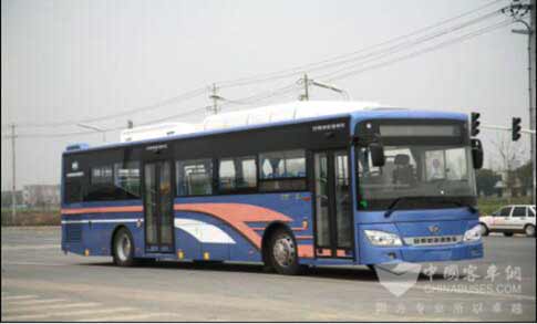 安凯插电式混合动力客车